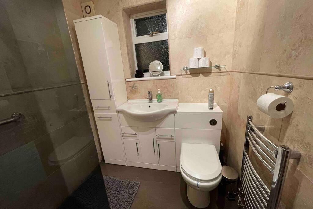 Detached Bungalow II Big Garden II Pet Friendly Villa Hednesford Eksteriør billede